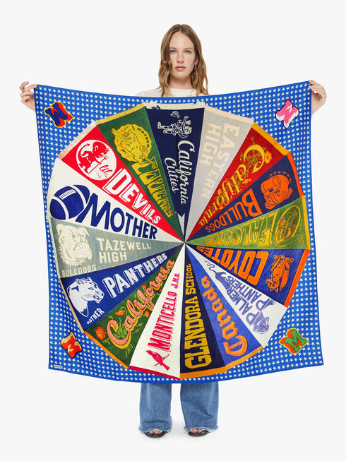 MOTHER THE SCARF IT UP