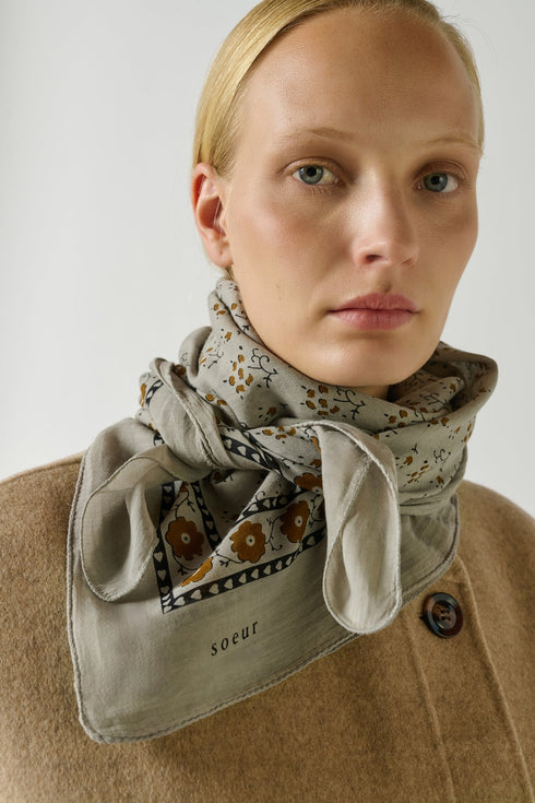 SOEUR SCARF