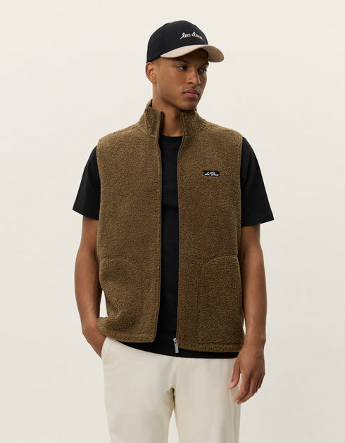 LES DEUX CREED TEDDY VEST