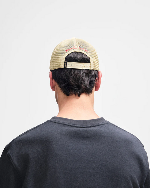 DEUS EX MACHINA PILL TRUCKER