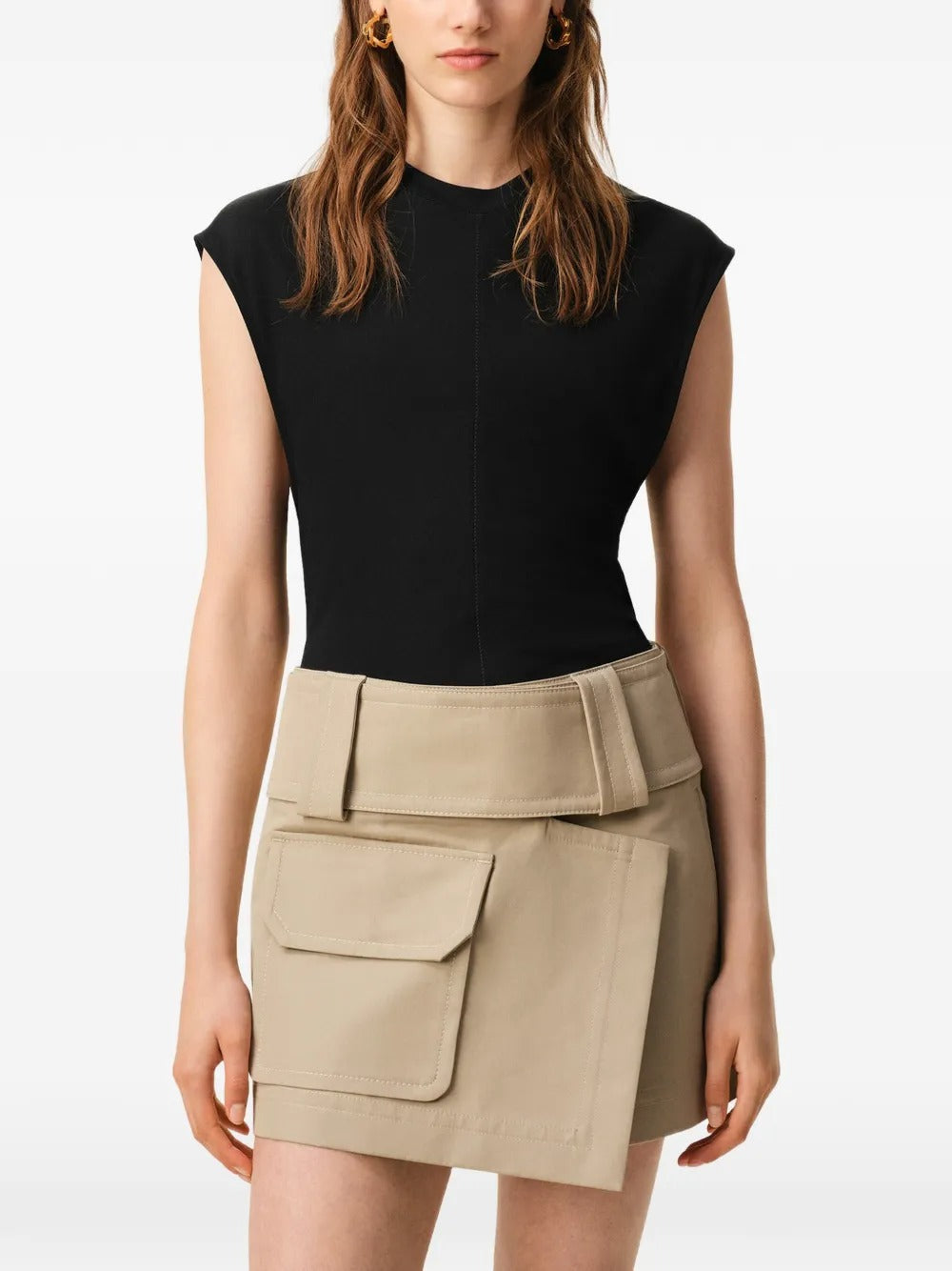 AMI PARIS SLEEVELESS FITTED TOP