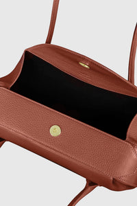 YUZEFI OYSTER SHOULDER BAG
