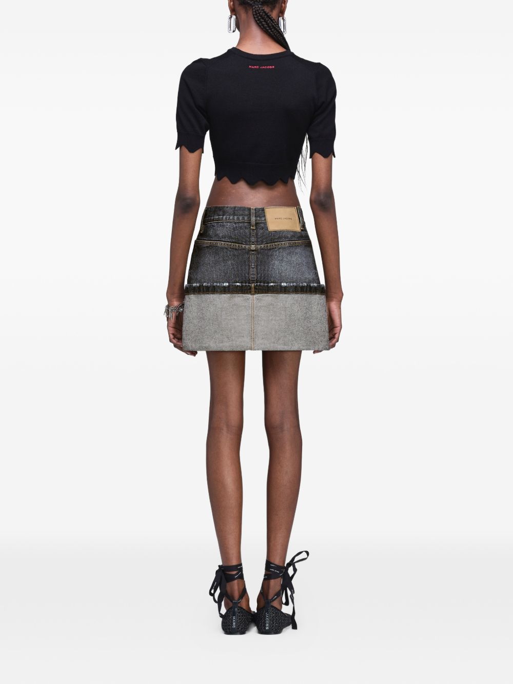 MARC JACOBS SCALLOP DAISY CROP SWEATER