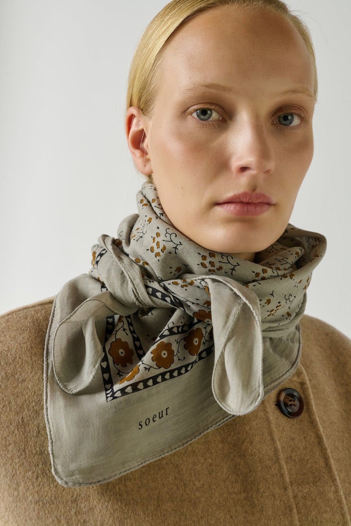 SOEUR SCARF