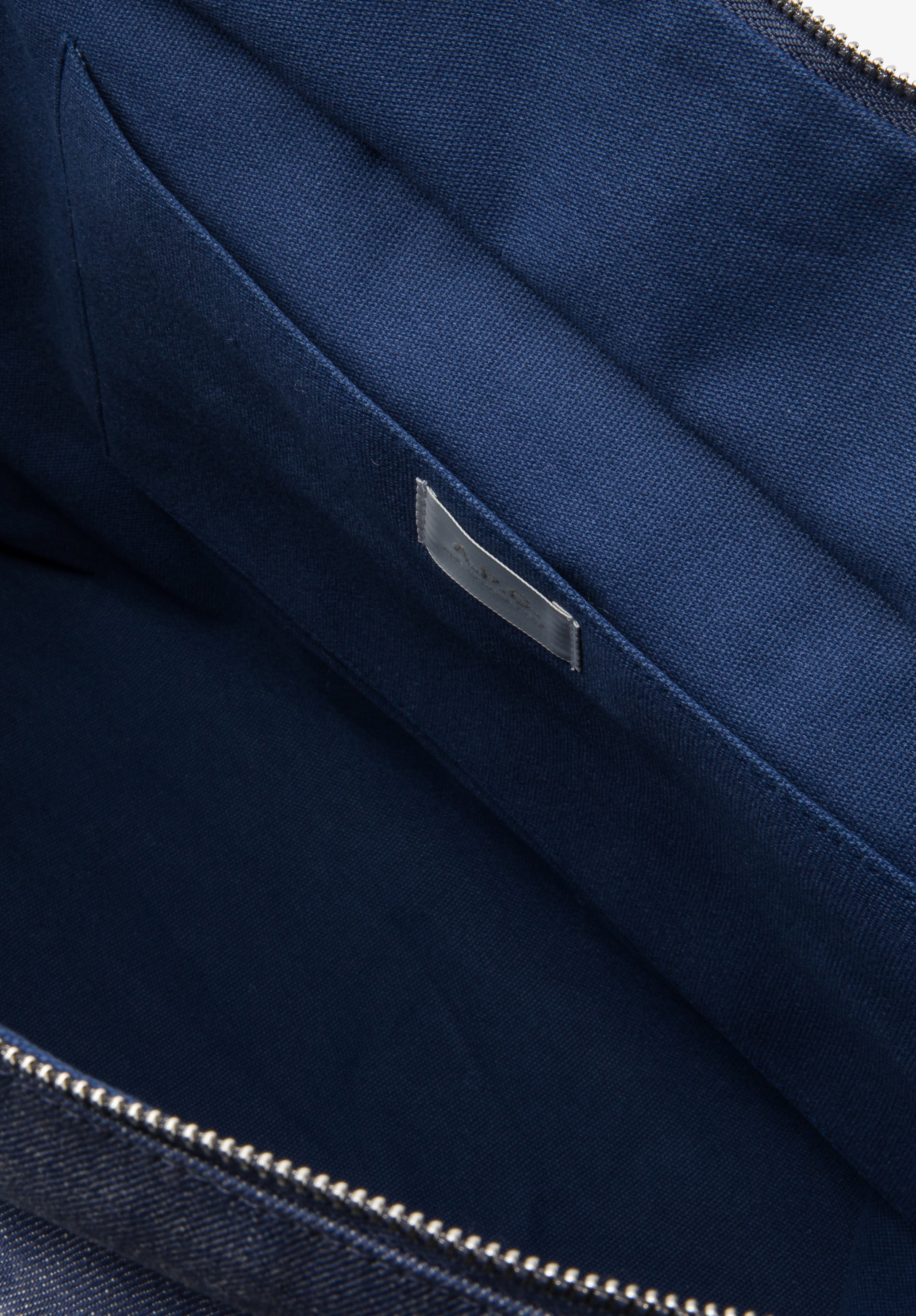A.P.C. LE DRUMMER