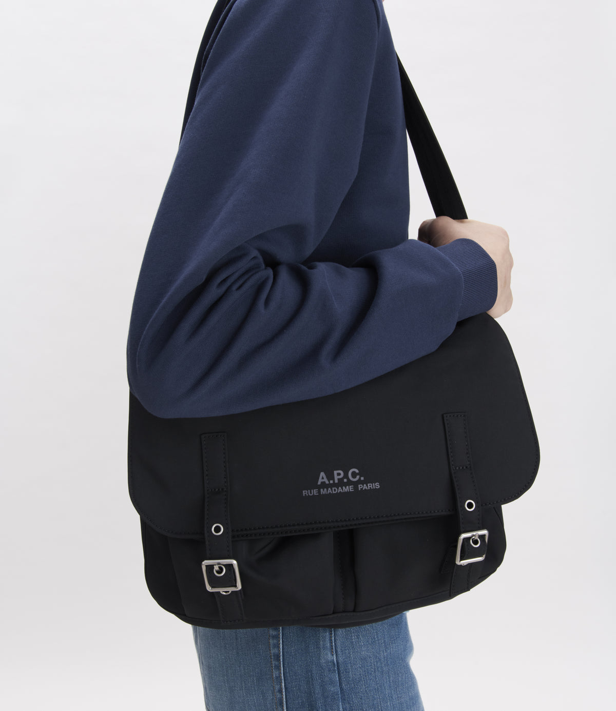 A.P.C. ARCHIVE MESSENGER