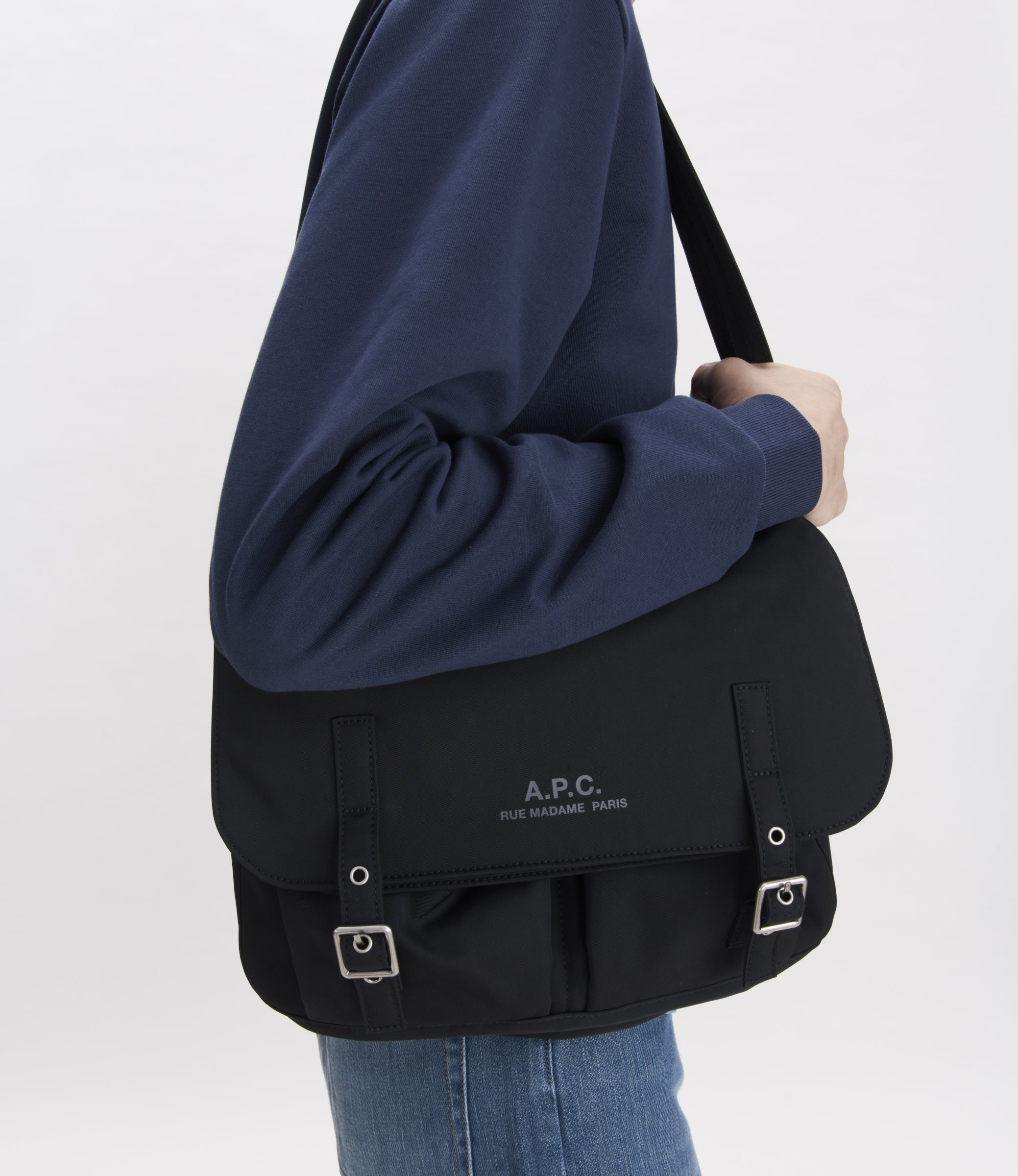 A.P.C. ARCHIVE MESSENGER