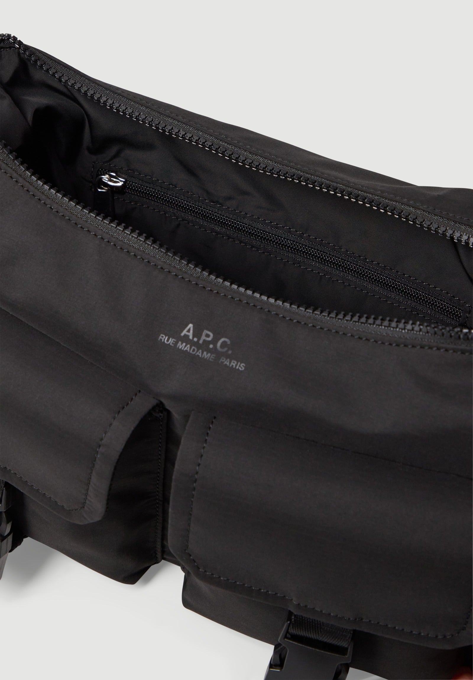 A.P.C. TRECK MESSENGER