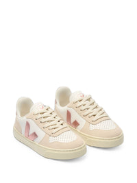 VEJA SMALL V-10