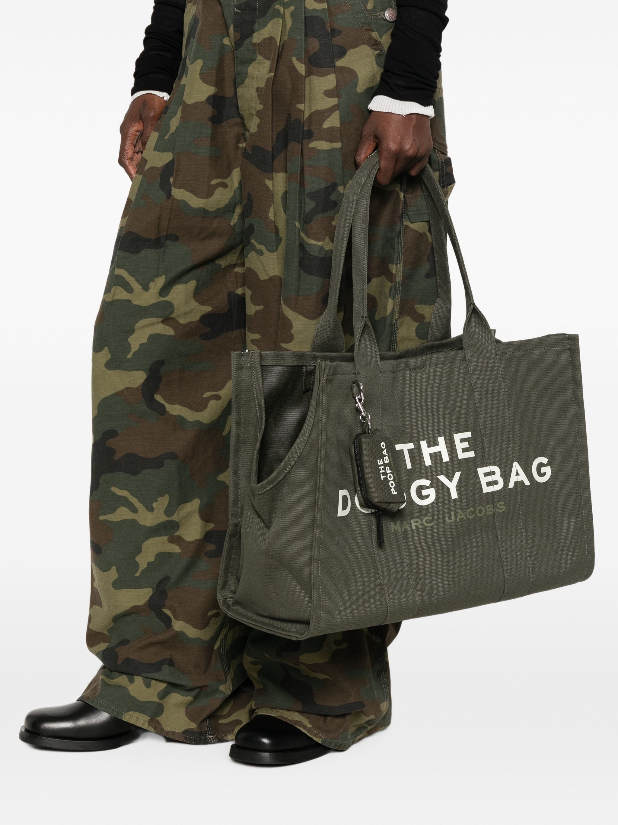MARC JACOBS THE DOGGY BAG