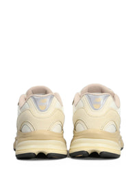 NEW BALANCE 2010