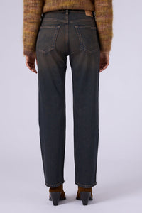AG BRINLEY MID RISE STRAIGHT