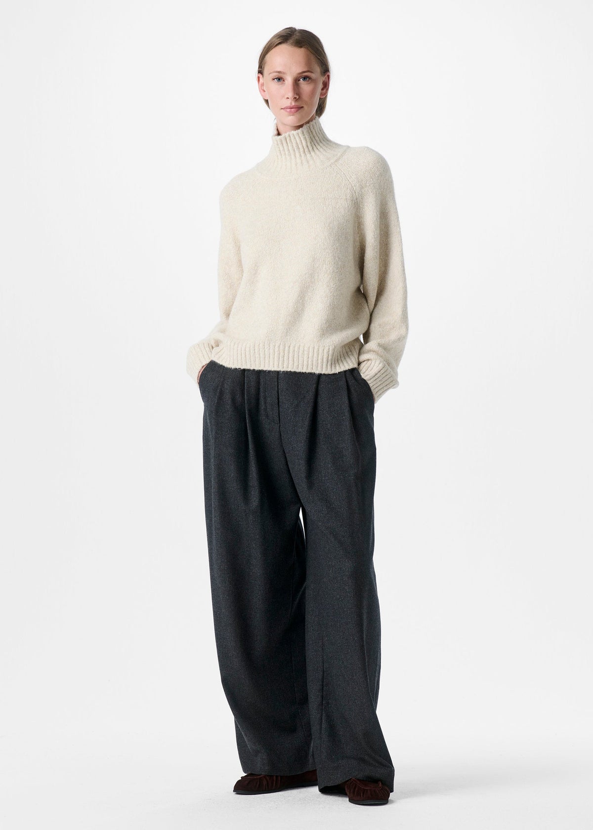 ZENGGI ROLL NECK SWEATER