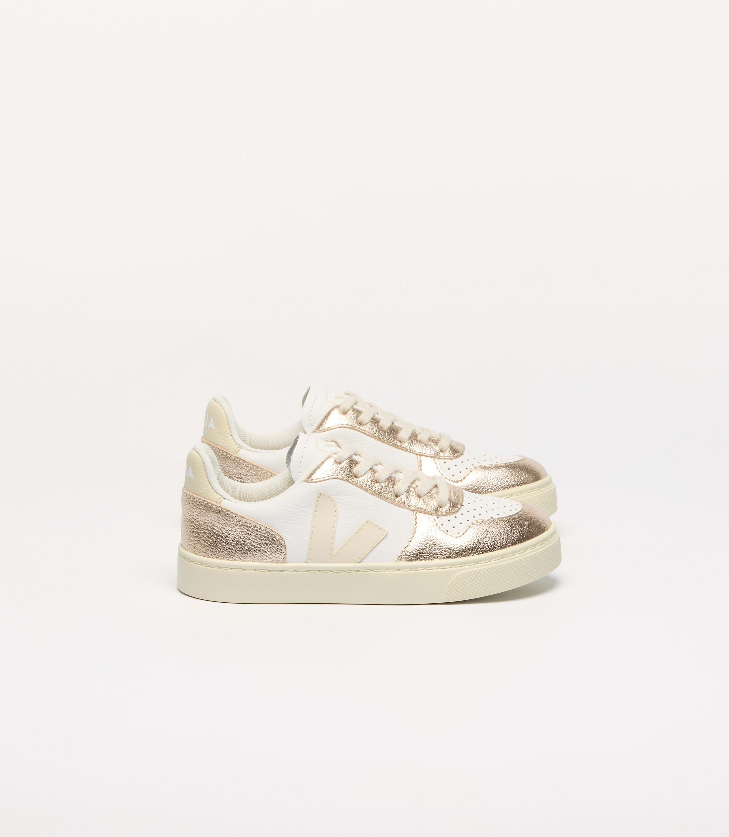 VEJA SMALL V-10 LACES
