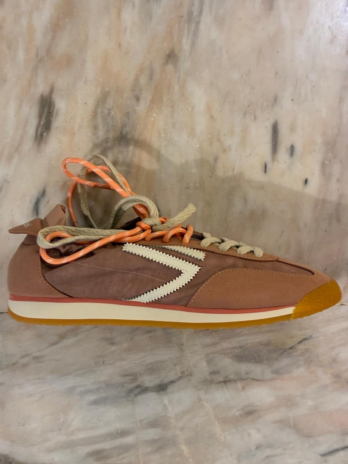 Puraai suede