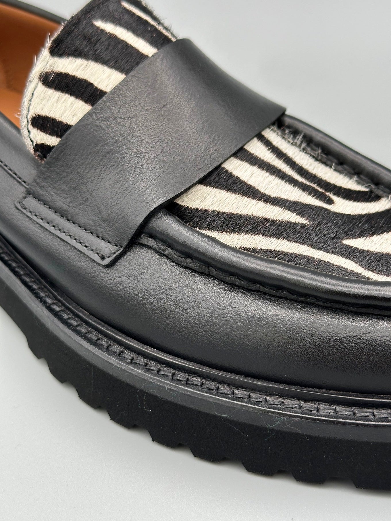 GERARD & RUDOLF MOCASIN ZEBRA