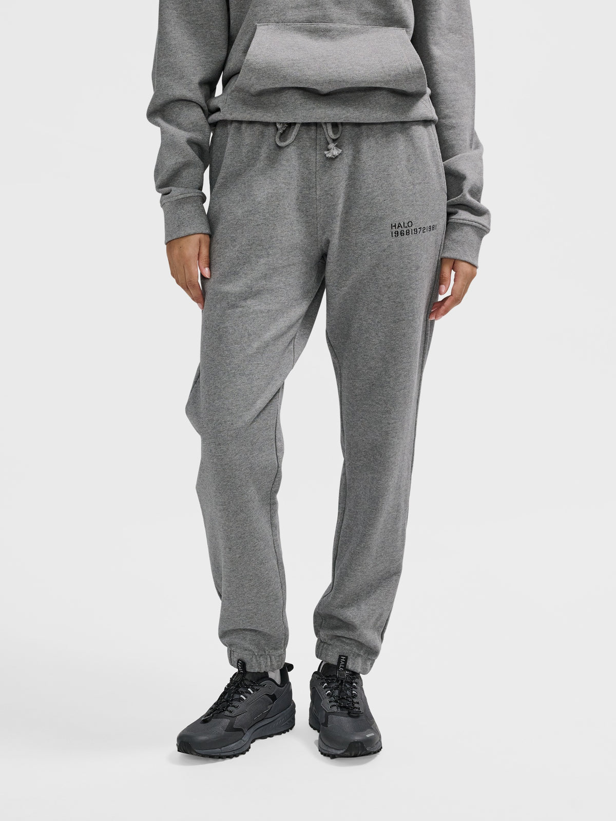 HALO ESSENTAL SWEATPANTS