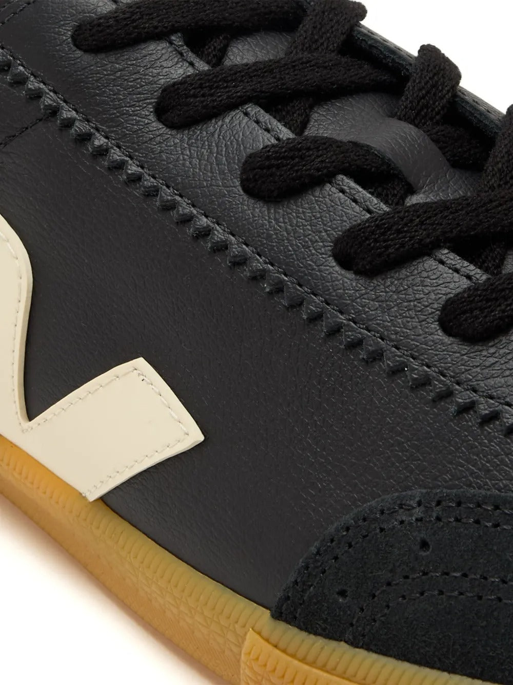 VEJA VOLLEY O.T. LEATHER