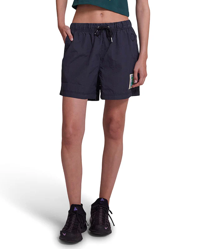DEUS EX MACHINA RISE SHORT