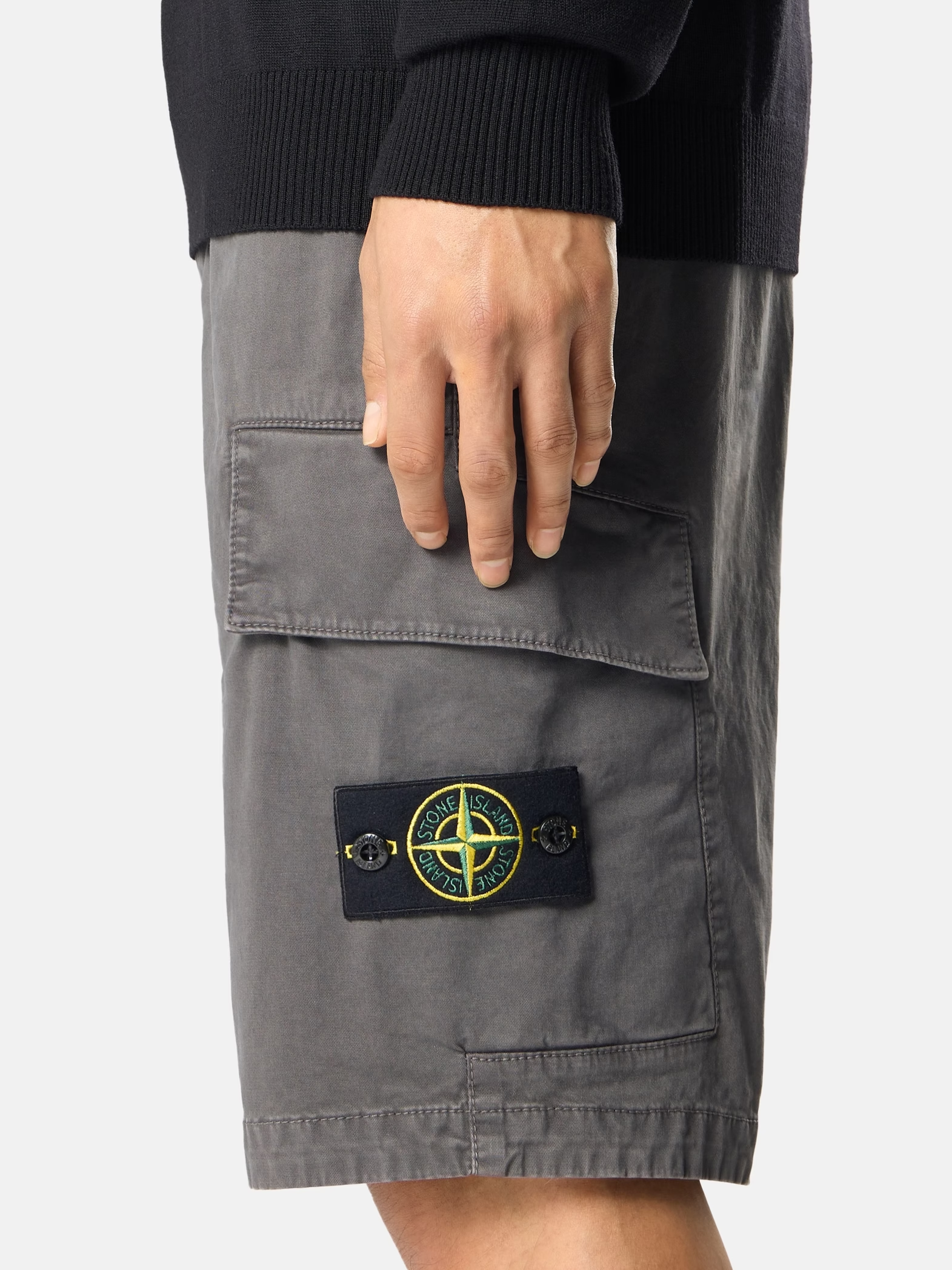 STONE ISLAND CARGO SHORTS