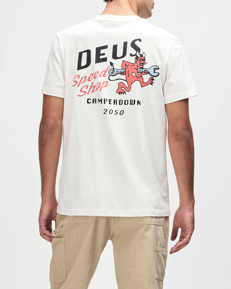 DEUS EX MACHINA DOGLEG TEE