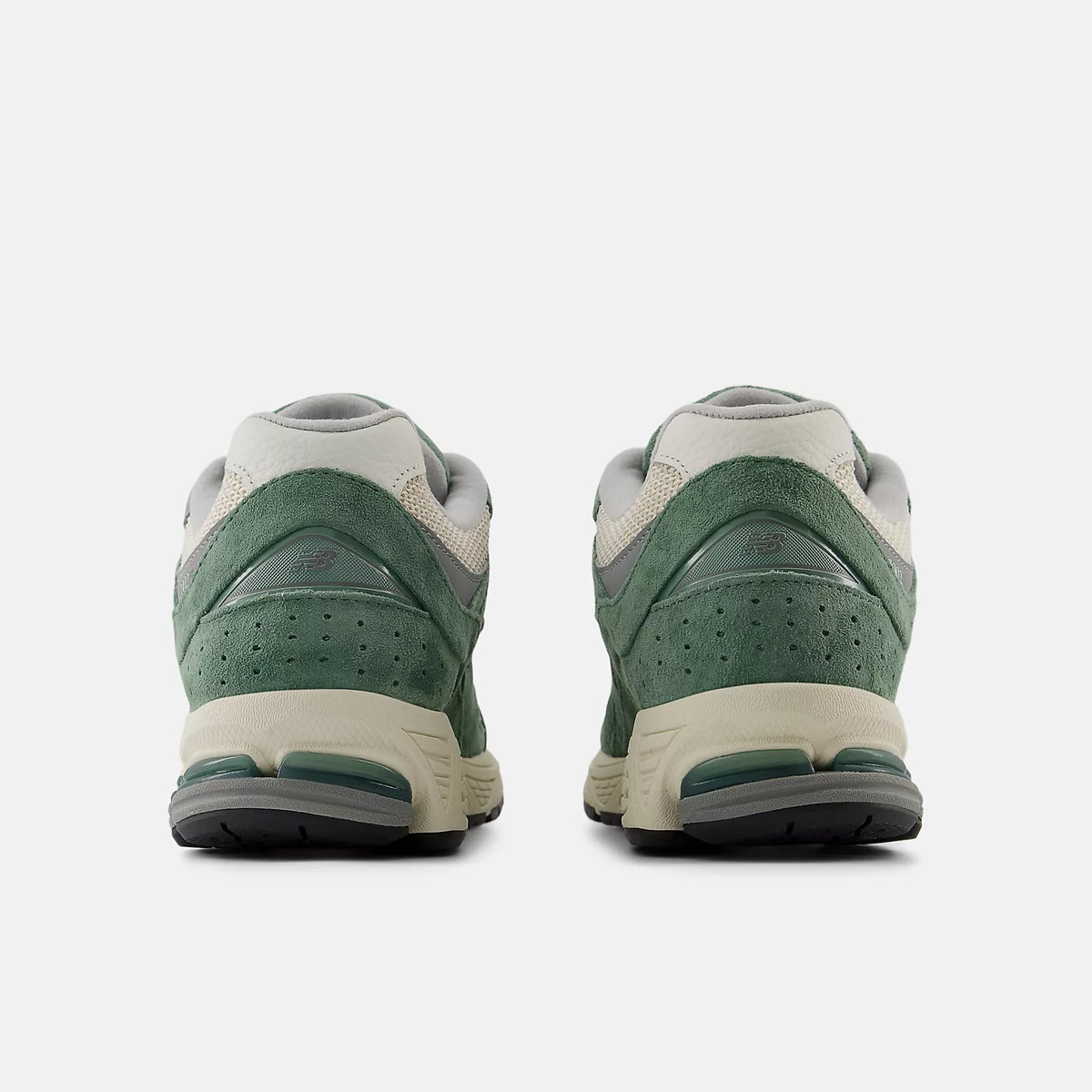 NEW BALANCE 2002R