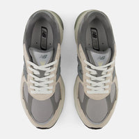 NEW BALANCE 2010