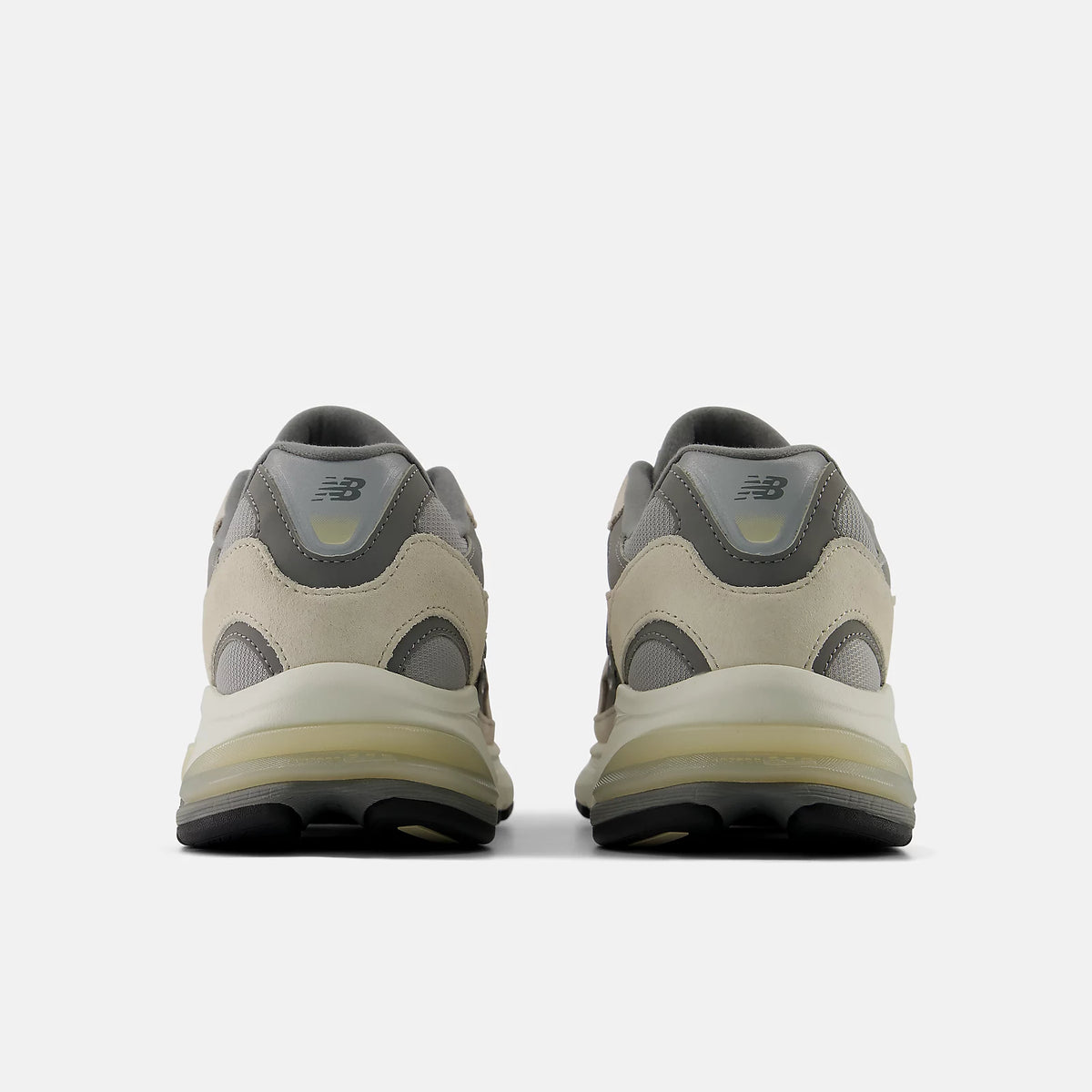 NEW BALANCE 2010