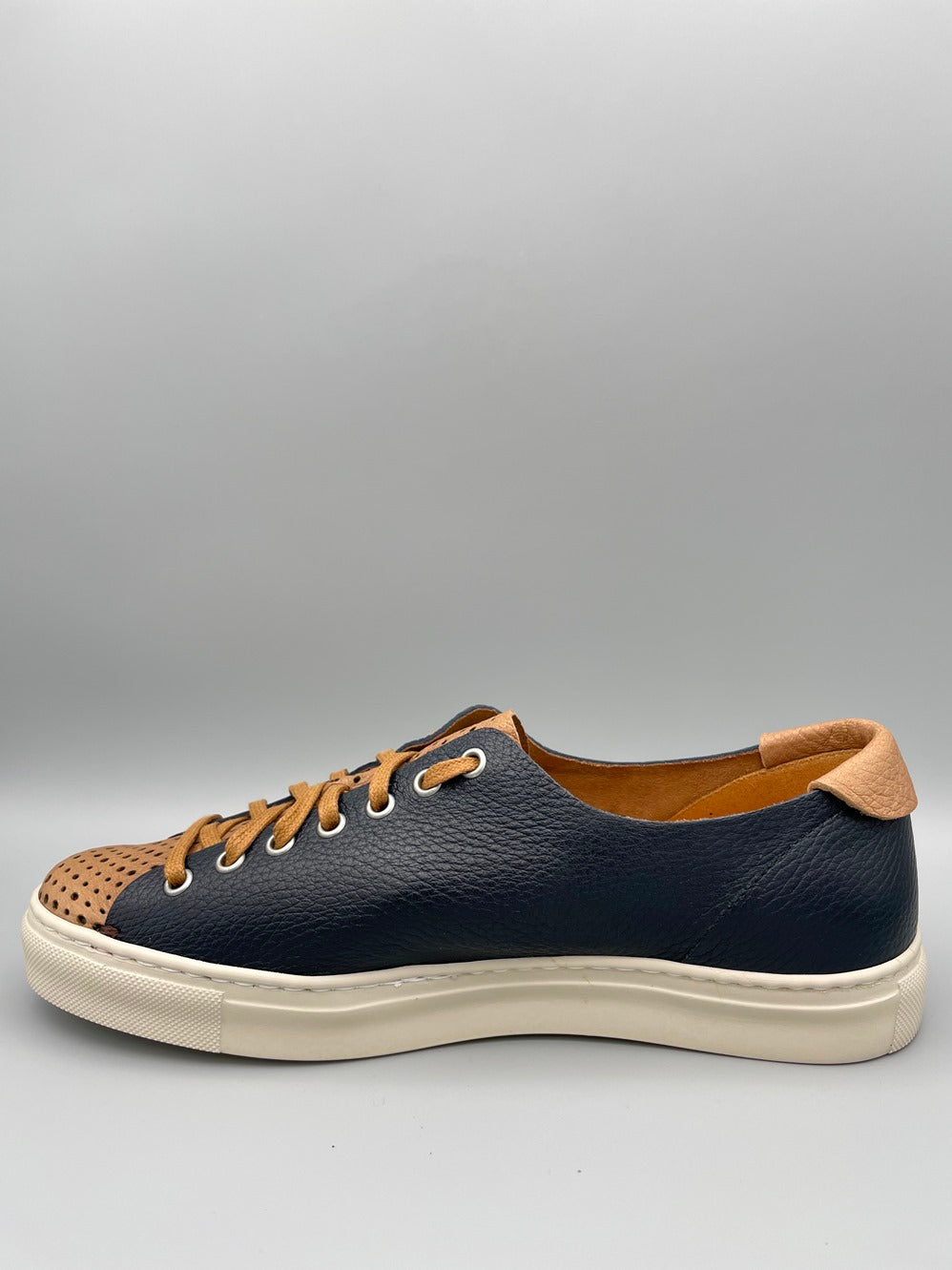 GERARD & RUDOLF SNEAKERS